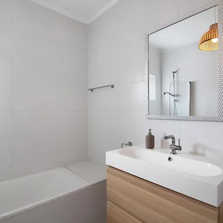 Light And Cozy * טאווירה